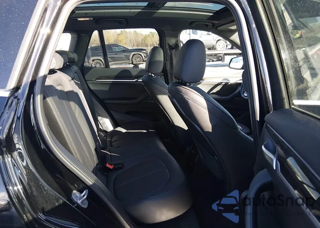 WBXHT3C37J5K31521: 43952779