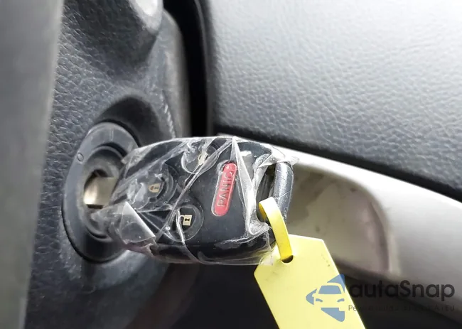 1HGCP2F64BA110046: 43952784