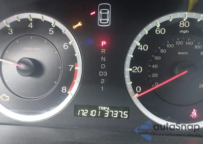 1HGCP2F64BA110046: 43952784