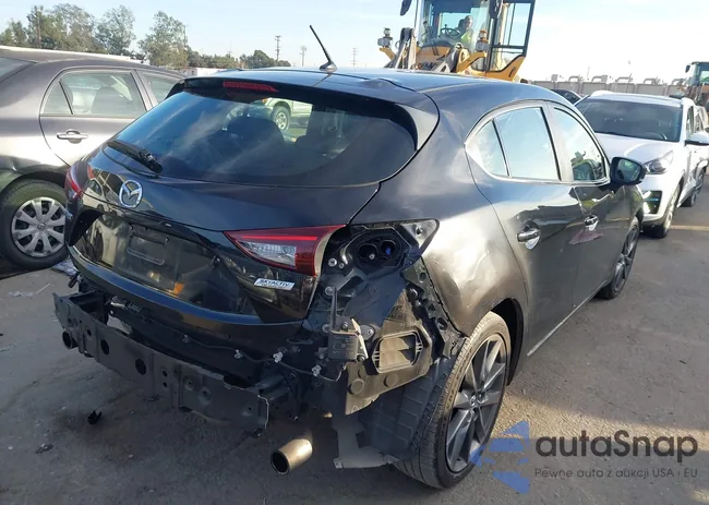 3MZBN1L3XJM272248: 43952809