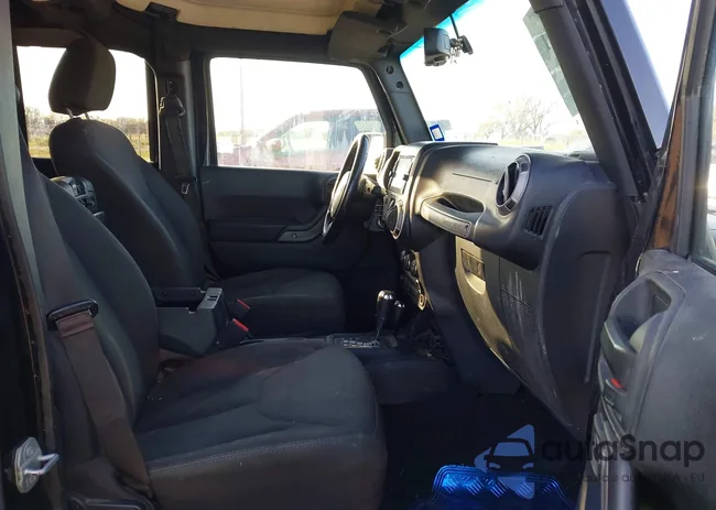 1C4BJWDG9HL502273: 43952871