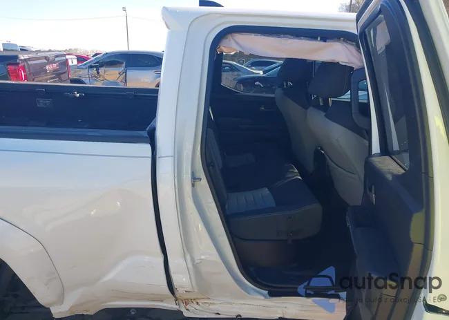 3TYLB5FN9RT002772: 43952878