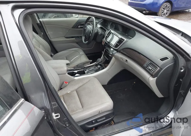 1HGCR2F88HA088430: 43952917