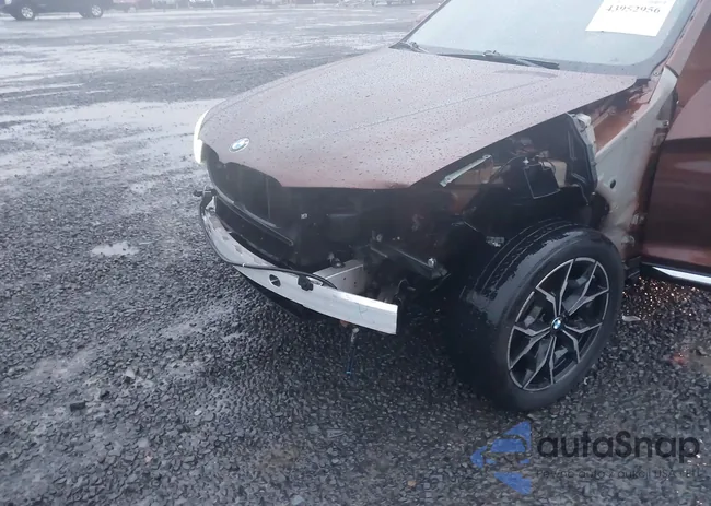 5UXWX7C51H0U40258: 43952956