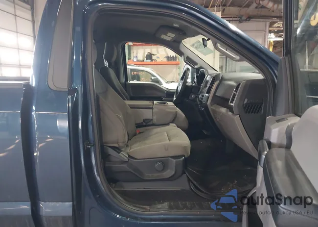 1FTNF1EG9JKF84548: 43952959