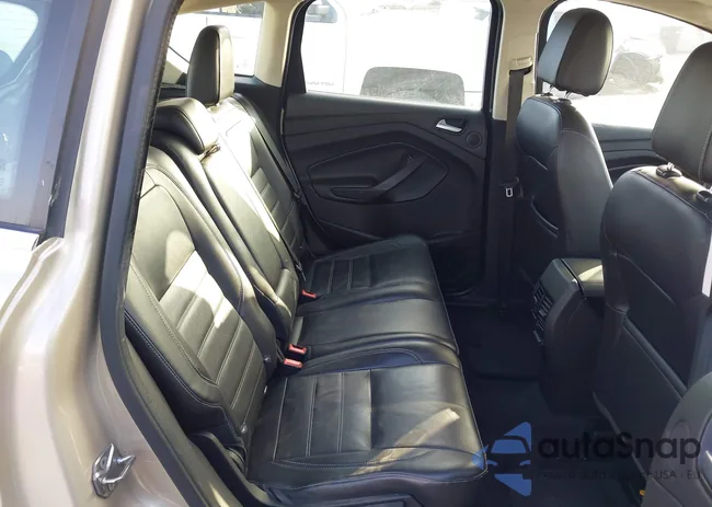 1FADP5FU4HL102910: 43952996