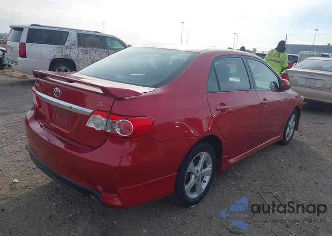 2T1BU4EE9BC586053: 43953153