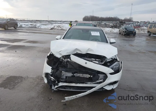 W1KAF4HB5TR313163: 43953158