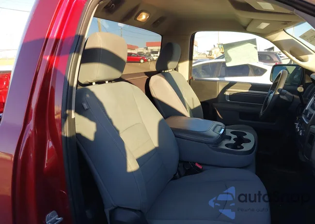 3C6JR6AT5DG505983: 43953162