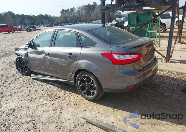 1FADP3F28EL240464: 43953204