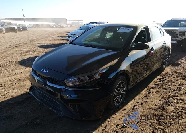 3KPF24AD6RE762038: 43953249