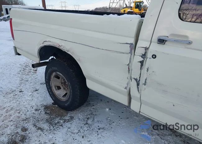 1FTEF15Y6RLA24730: 43953289