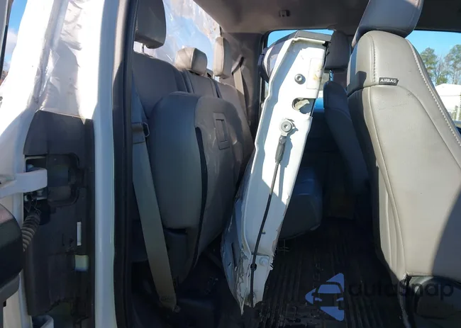 1FT7X2B66HEB79909: 43952545