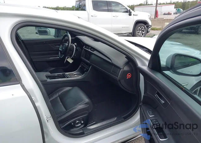 SAJBG4BV9GCY08149: 43952558