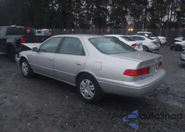 4T1BG22K61U102665: 43952658