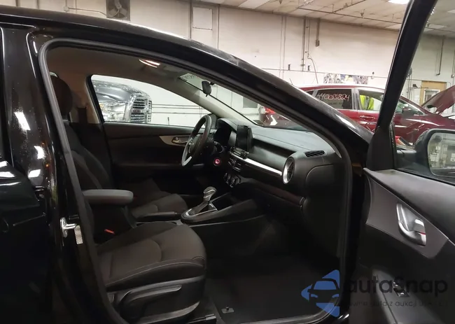 3KPF24ADXRE706099: 43952707