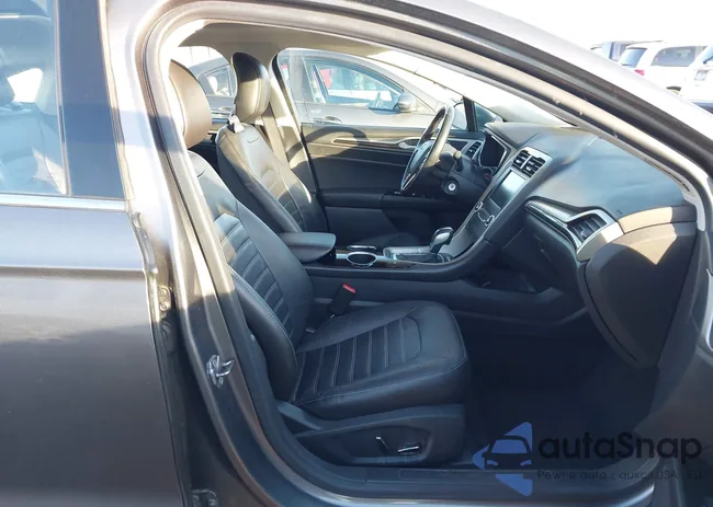 3FA6P0LU0DR263041: 43953768