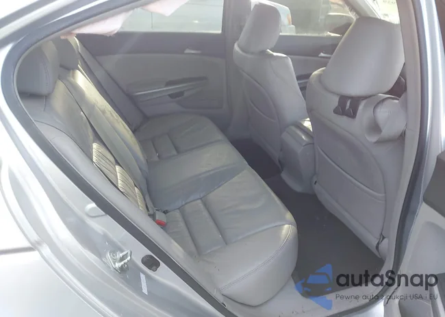 1HGCP26838A052232: 43953959