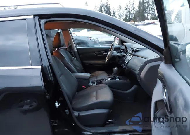 JN8AT2MV7HW011829: 43954015