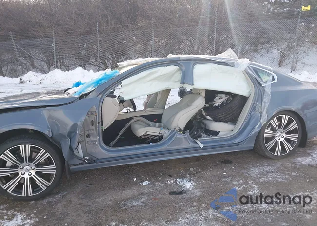 LVY062MN8PP320516: 43954115