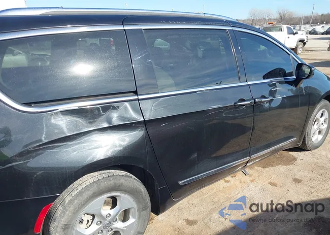 2C4RC1EG0HR821675: 43954165