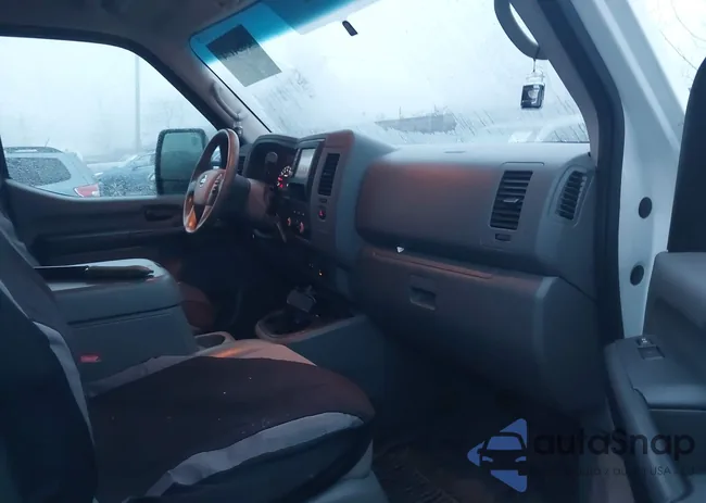 1N6AF0LY9KN811402: 43954174