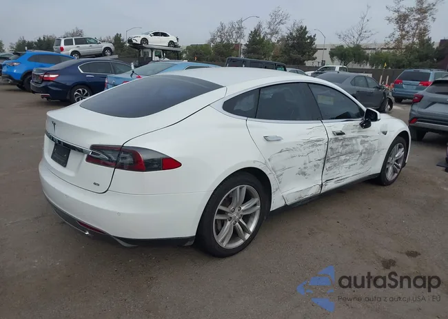 5YJSA1CNXDFP28144: 43954230