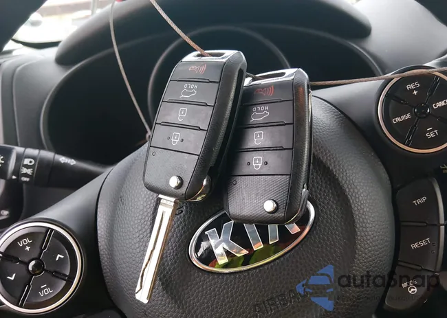 KNDJN2A2XG7862872: 43954342