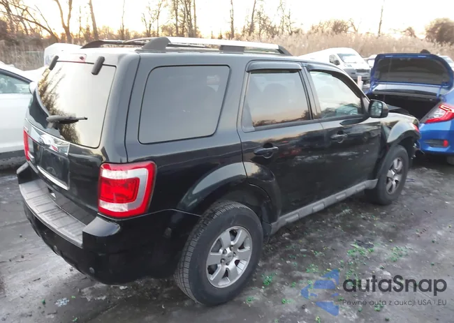 1FMCU9E75AKC21753: 43953640