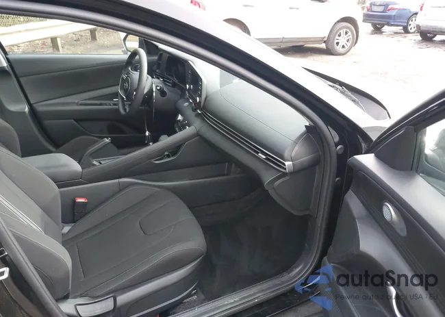 KMHLM4AG6PU627997: 43953641