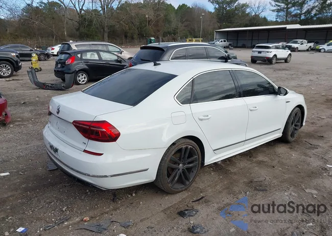 1VWDT7A33HC015240: 43954769