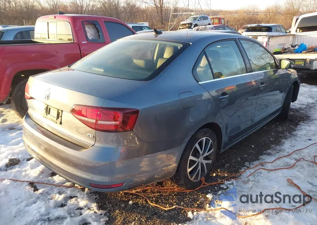 3VWDB7AJ7JM214944: 43954879