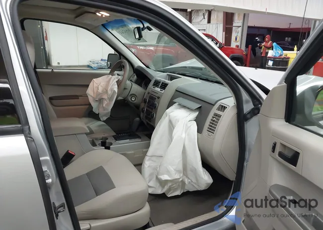 1FMCU93178KD50974: 43955244