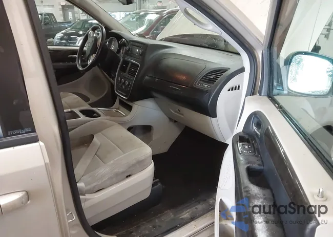 2C4RDGCG8DR800490: 43955257