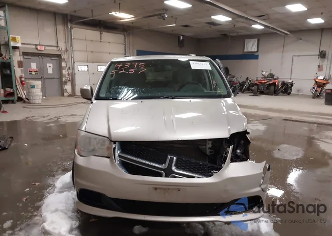 2C4RDGCG8DR800490: 43955257