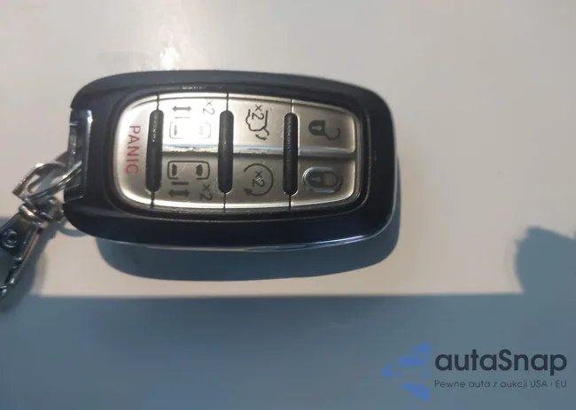 2C4RC1BG4HR811476: 43954553