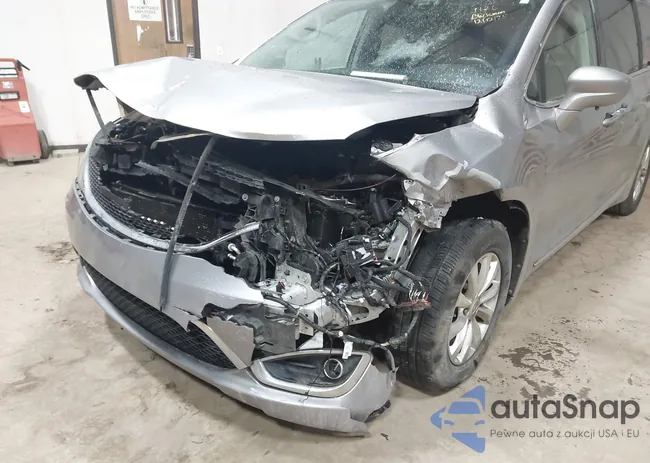 2C4RC1BG4HR811476: 43954553