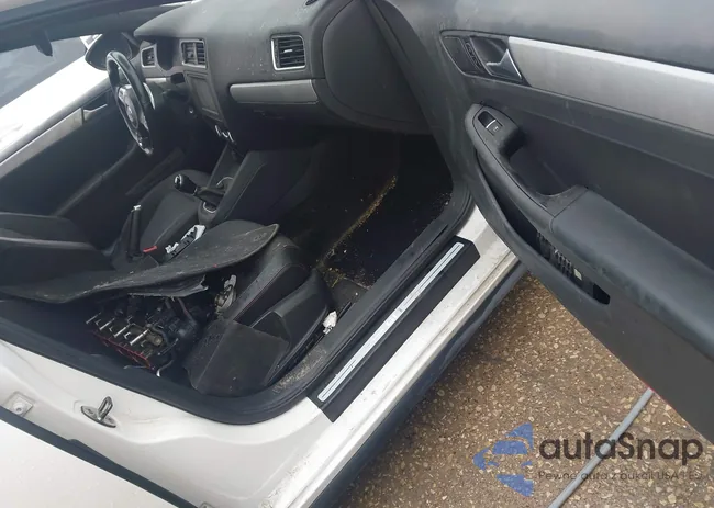 3VW567AJ4CM407421: 43954652