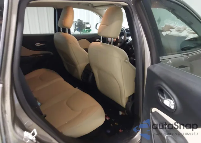 1C4PJMCS5GW360775: 43956131