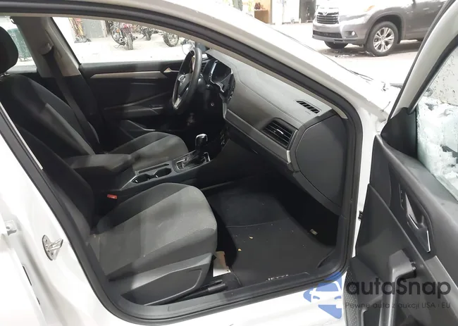 3VWC57BU0MM072517: 43956245