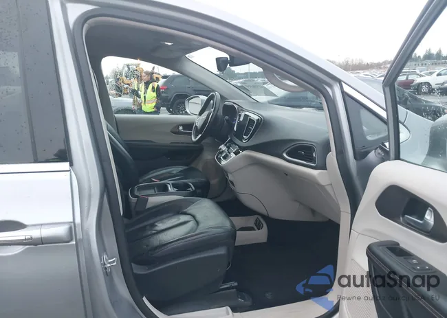 2C4RC1L74JR230113: 43956314