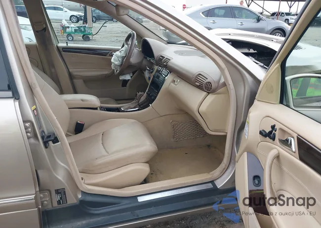 WDBRF61JX2F230451: 43955406