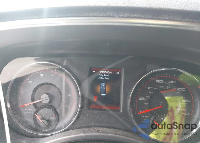 2C3CDXHGXCH282213: 43955582