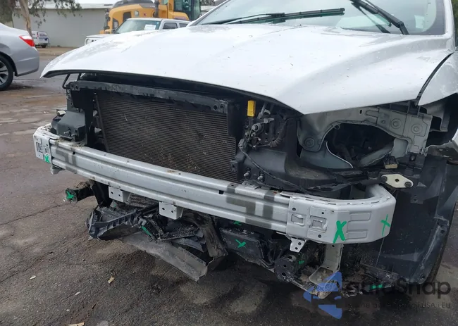 3FA6P0LU9LR171019: 43955584