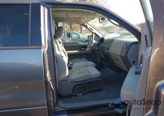 1FTVX14534NB18226: 43955737