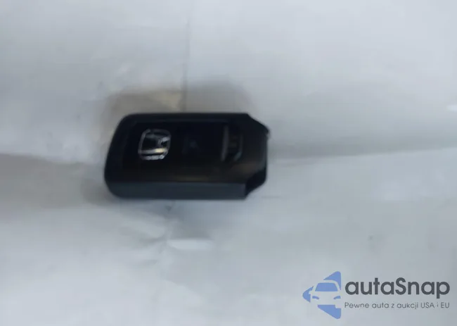 1HGCR2F83GA006764: 43956780