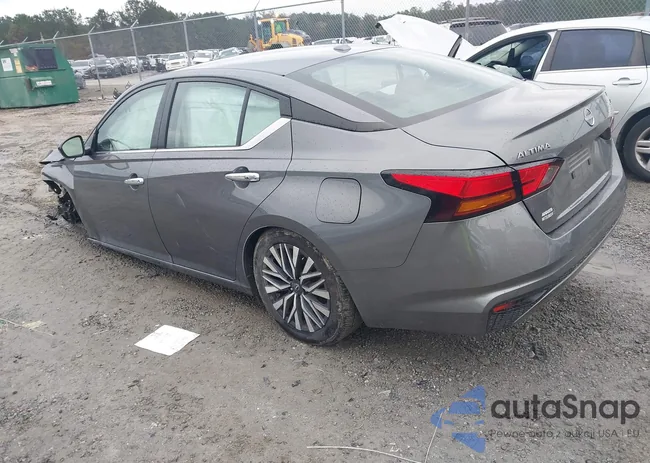 1N4BL4DV4RN334535: 43957102