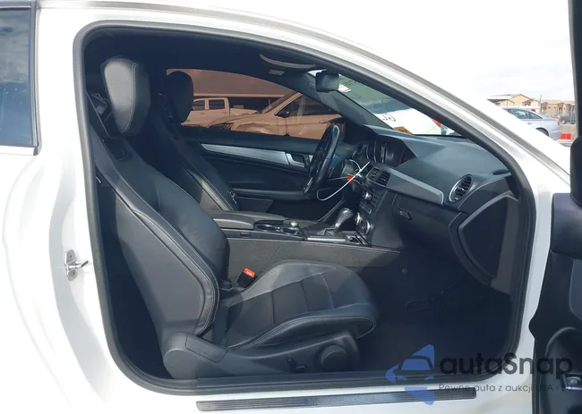 WDDGJ8JB2EG283970: 43957148