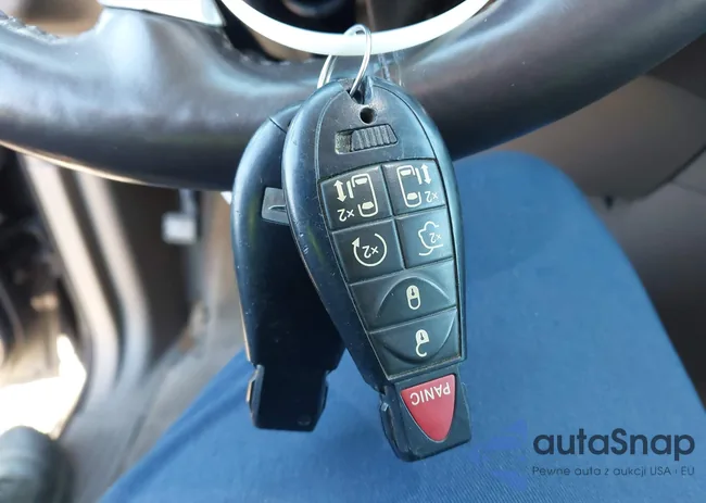 2C4RC1BG6GR174704: 43957297