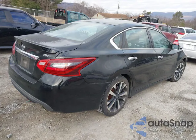 1N4AL3AP5JC113604: 43956467